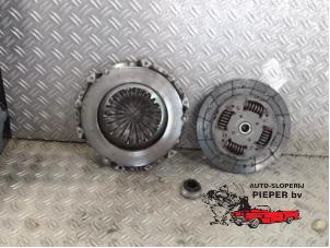Used Clutch kit (complete) Citroen Berlingo 1.6 Hdi 75 Price on request offered by Autosloperij Pieper BV