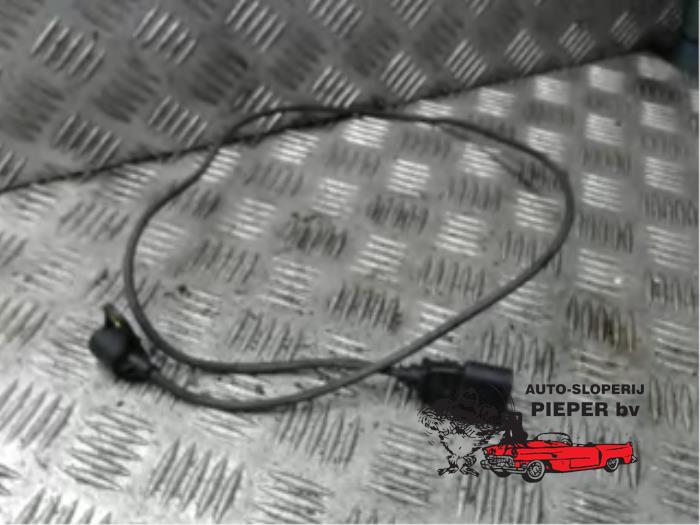 Gebrauchte Nockenwelle Sensor Volkswagen Passat Variant (3B6) 1.9 TDI 100 Preis € 36,75 Margenregelung angeboten von Autosloperij Pieper BV