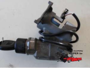 Used Ignition lock + key Seat Arosa (6H1) 1.0 MPi Price € 36,75 Margin scheme offered by Autosloperij Pieper BV