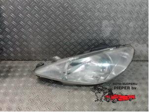 Used Headlight, left Peugeot 206 (2A/C/H/J/S) 2.0 XS,XT HDi Price € 26,25 Margin scheme offered by Autosloperij Pieper BV