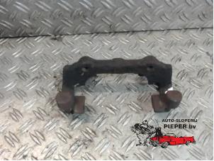 Used Front brake calliperholder, right Volvo V70 (GW/LW/LZ) 2.5 10V Price on request offered by Autosloperij Pieper BV