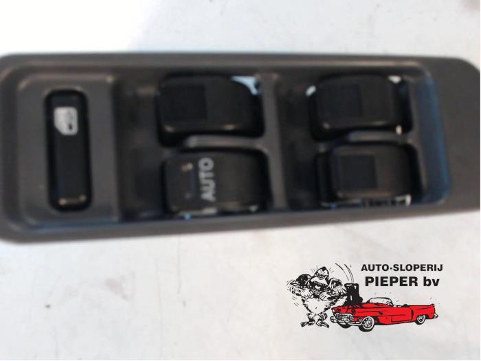 Nowe Przelacznik combi okienny Daihatsu Sirion Cena € 52,50 Z VAT oferowane przez Autosloperij Pieper BV
