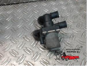 Used Additional water pump BMW 3 serie (E46/2) 320 Ci 24V Price € 36,75 Margin scheme offered by Autosloperij Pieper BV
