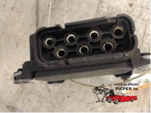 Ordinateur ABS d'un Seat Ibiza III (6L1) 1.9 TDI FR 2002