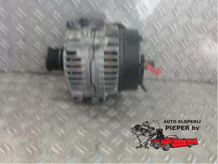 Gebrauchte Dynamo Mercedes C (W202) 2.2 C-200 CDI 16V Preis € 52,50 Margenregelung angeboten von Autosloperij Pieper BV
