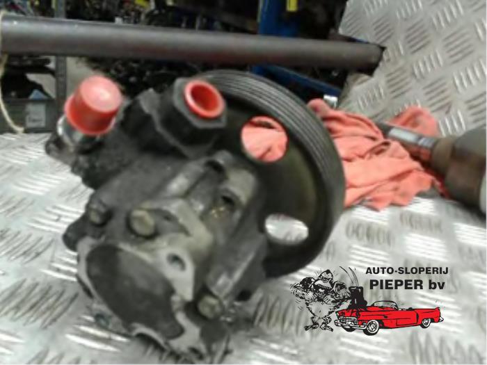 Power steering pump from a Peugeot 807  2003