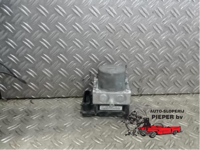 Begagnade ABS-pump Peugeot 107 Pris € 52,50 Marginaltabell erbjuds av Autosloperij Pieper BV