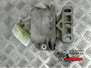 Gebrauchte Motorlager Volkswagen Golf IV (1J1) 2.3 V5 GTI 20V Preis € 26,25 Margenregelung angeboten von Autosloperij Pieper BV