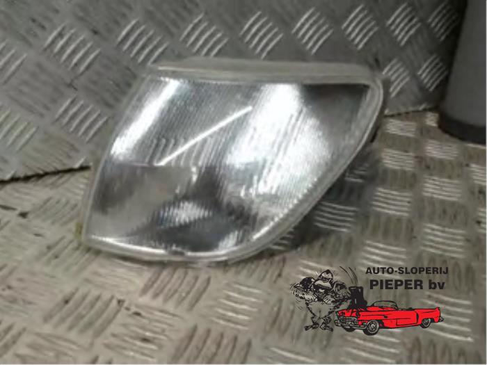 Używane Kierunkowskaz lewy Peugeot 306 (7D) 1.8 Cena € 10,50 Procedura marży oferowane przez Autosloperij Pieper BV