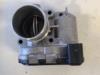 Throttle body from a Renault Trafic New (FL) 2.0 dCi 16V 90 2008