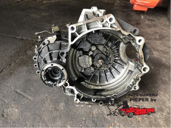 Gebrauchte Getriebe Audi A3 (8L1) 1.6 Preis € 236,25 Margenregelung angeboten von Autosloperij Pieper BV