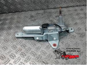Used Rear wiper motor Toyota Yaris (P1) 1.0 16V VVT-i Price on request offered by Autosloperij Pieper BV