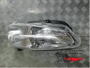 New Headlight, right Peugeot 106 II Price € 42,00 Inclusive VAT offered by Autosloperij Pieper BV