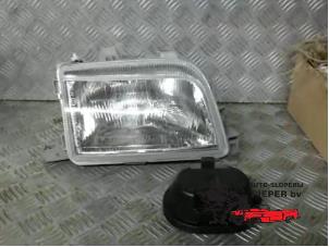 New Headlight, right Renault Clio (B/C57/357/557/577) Price € 26,24 Inclusive VAT offered by Autosloperij Pieper BV
