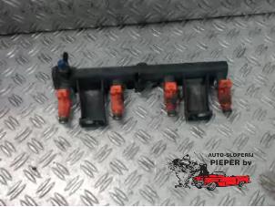 Used Fuel injector nozzle Peugeot 206 (2A/C/H/J/S) 1.6 16V Price € 52,50 Margin scheme offered by Autosloperij Pieper BV