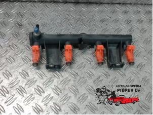 Used Fuel injector nozzle Peugeot 206 (2A/C/H/J/S) 1.6 16V Price € 52,50 Margin scheme offered by Autosloperij Pieper BV