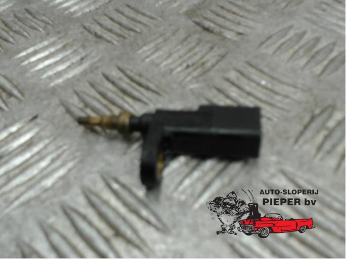 Used Engine temperature sensor Skoda Octavia Combi (1Z5) 1.2 TSI Price € 10,50 Margin scheme offered by Autosloperij Pieper BV