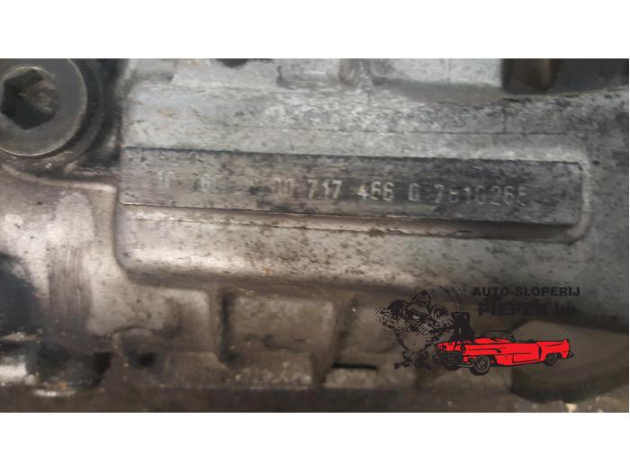 Gearbox from a Mercedes-Benz C (W202) 2.2 C-200 CDI 16V 2000