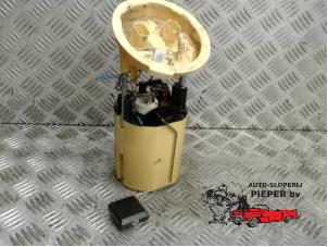 Used Electric fuel pump BMW 3 serie (E90) 330Xd 24V Price on request offered by Autosloperij Pieper BV