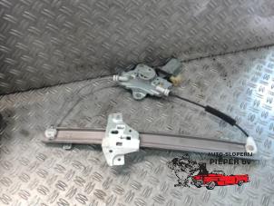 Used Window mechanism 4-door, front left Kia Picanto (BA) 1.0 12V Price on request offered by Autosloperij Pieper BV