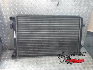 Used Radiator Volkswagen Caddy III (2KA,2KH,2CA,2CH) 2.0 SDI Price on request offered by Autosloperij Pieper BV