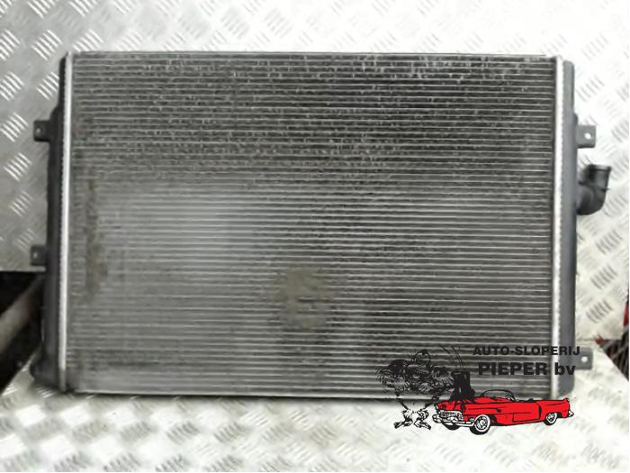 Used Radiator Volkswagen Passat Variant 4Motion (3C5) 2.0 TDI 16V 170 Price € 52,50 Margin scheme offered by Autosloperij Pieper BV