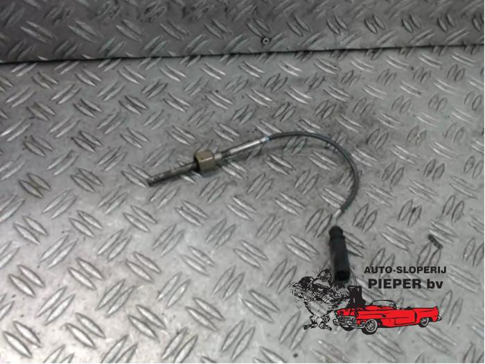 Używane Czujnik temperatury spalin Volkswagen Golf V (1K1) 1.6 FSI 16V Cena € 52,50 Procedura marży oferowane przez Autosloperij Pieper BV