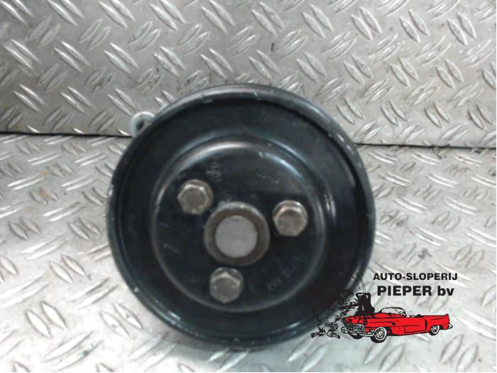 Usagé Pompe de direction BMW 3 serie Compact (E36/5) 316i Prix € 42,00 Règlement à la marge proposé par Autosloperij Pieper BV