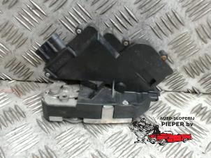 Used Rear door lock mechanism 4-door, left Smart Forfour (454) 1.1 12V Price on request offered by Autosloperij Pieper BV