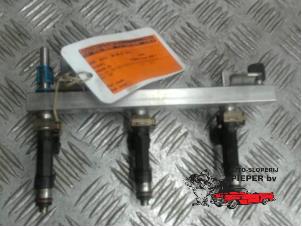 Used Fuel injector nozzle Suzuki Wagon-R+ (RB) 1.0 12V Price € 52,50 Margin scheme offered by Autosloperij Pieper BV