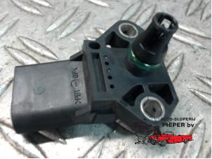 Map Sensor (Einlasskrümmer) van een Volkswagen Caddy III (2KA,2KH,2CA,2CH) 1.9 TDI 2004