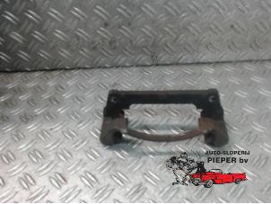 Used Front brake calliperholder, left Opel Agila (A) 1.2 16V Price on request offered by Autosloperij Pieper BV