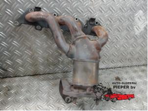Used Exhaust manifold + catalyst Volkswagen Polo IV (9N1/2/3) 1.4 16V Price € 131,25 Margin scheme offered by Autosloperij Pieper BV