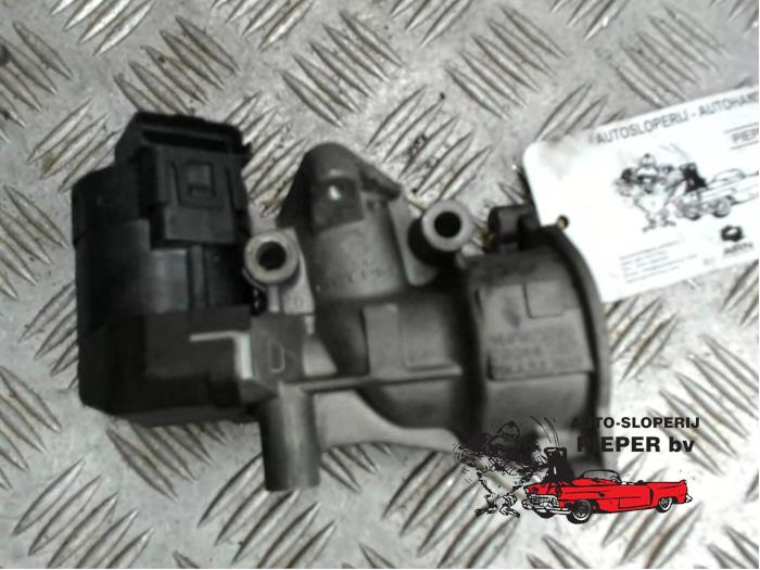 Gebrauchte AGR Ventil Peugeot 407 (6D) 2.0 HDiF 16V Preis € 78,75 Margenregelung angeboten von Autosloperij Pieper BV