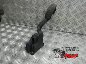 Used Accelerator pedal Opel Corsa D 1.2 16V Price € 36,75 Margin scheme offered by Autosloperij Pieper BV