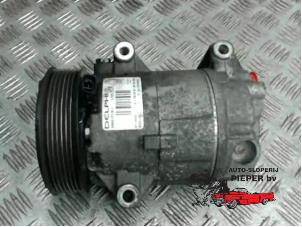 Used Air conditioning pump Renault Scénic II (JM) 2.0 16V Price € 78,75 Margin scheme offered by Autosloperij Pieper BV