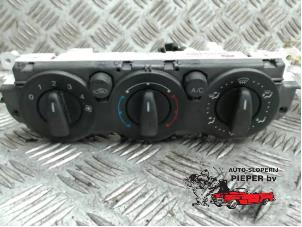 Usados Panel de control de calefacción Ford Mondeo IV 2.0 TDCi 115 16V Precio € 52,50 Norma de margen ofrecido por Autosloperij Pieper BV