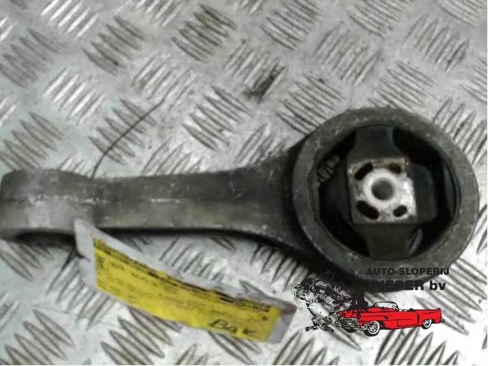 Used Engine mount Volkswagen Polo IV (9N1/2/3) 1.4 TDI 75 Price € 15,75 Margin scheme offered by Autosloperij Pieper BV