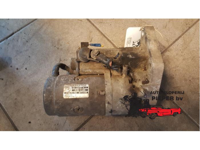Used Starter Kia Carnival 2 (FIB/FLD) 2.9 HPDi 16V Price € 36,75 Margin scheme offered by Autosloperij Pieper BV