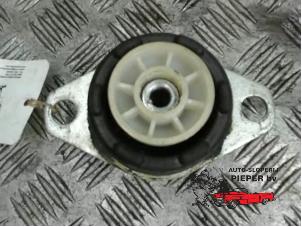 Support moteur d'un Fiat Cinquecento 1.1i Sporting 1995