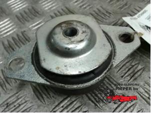 Support moteur d'un Fiat Cinquecento 1.1i Sporting 1995
