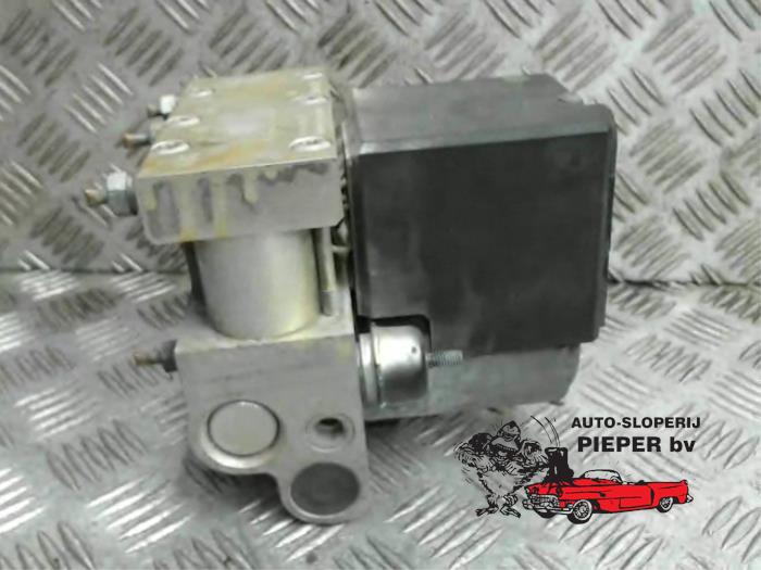 Gebrauchte ABS Pumpe Volvo 960 I 2.5i 24V Preis € 78,75 Margenregelung angeboten von Autosloperij Pieper BV