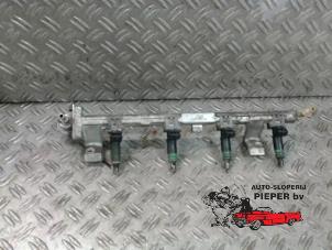 Used Fuel injector nozzle Ford Fiesta 5 (JD/JH) 1.4 16V Price € 78,75 Margin scheme offered by Autosloperij Pieper BV