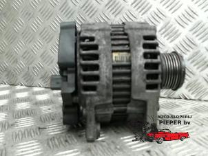 Dynamo d'un Volkswagen Passat Variant 4Motion (3C5) 2.0 TDI 16V 170 2008