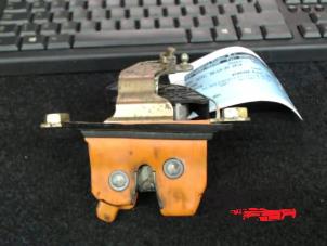 Used Tailgate lock mechanism Skoda Octavia Combi (1U5) 1.9 TDi 110 Price € 26,25 Margin scheme offered by Autosloperij Pieper BV