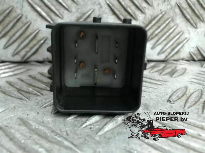 Glow plug relay Ford Fusion 1.4 TDCi 3M5T12A343AA