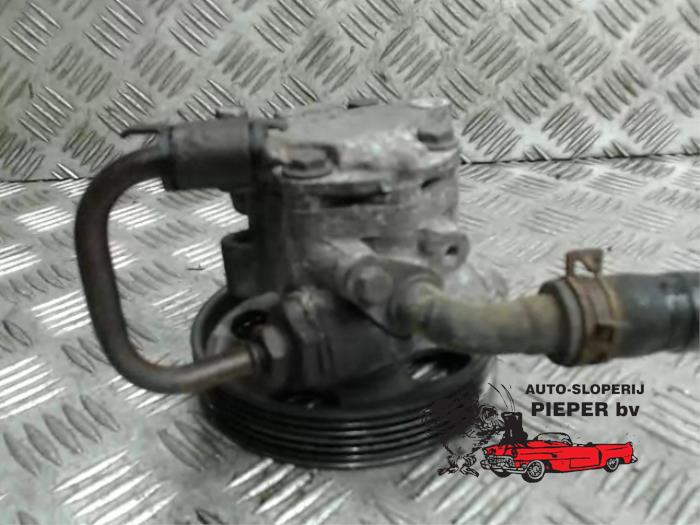 Pompa wspomagania kierownicy z Ford Fusion 1.4 TDCi 2004
