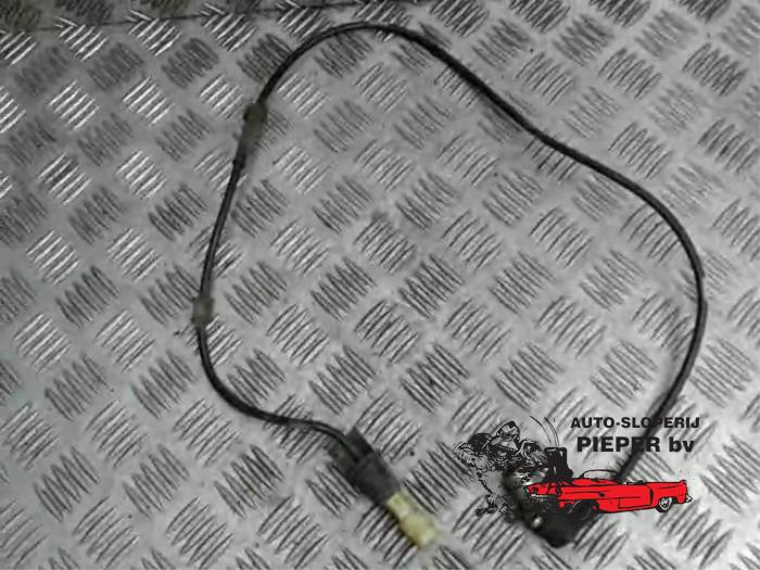 Begagnade ABS-sensor BMW 5 serie (E34) 525td Pris € 26,25 Marginaltabell erbjuds av Autosloperij Pieper BV