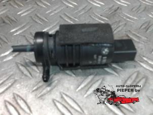 Used Rear screen washer pump BMW 3 serie Touring (E46/3) Price € 10,50 Margin scheme offered by Autosloperij Pieper BV