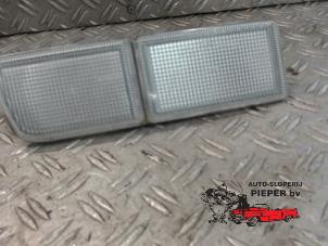 Used Front bumper reflector, right Volkswagen Golf III (1H1) 1.6 i Price on request offered by Autosloperij Pieper BV